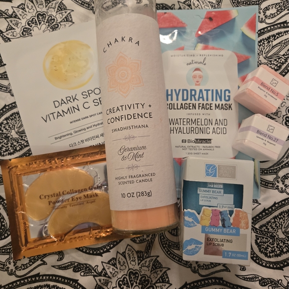 7 Items Chakra Candle, 2 Face Masks, Eye Masks, 2 Shower St And GB Exf Lip Scrub - Picture 2 of 4